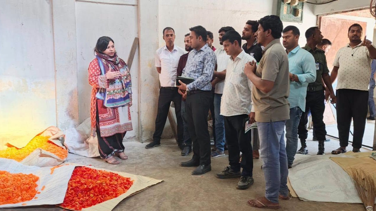 সৈয়দপুরে চিপস কারখানায় অভিযান, ৫০ হাজার টাকা জরিমানা